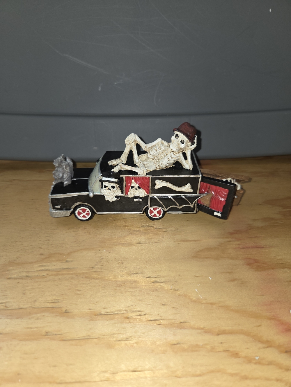 Halloween Hearse Car Skeleton Bones Spider Web Coffin Gargoyle Holiday Decor